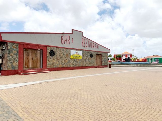 Building in Oranjestad