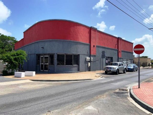 Commercial building in Oranjestad