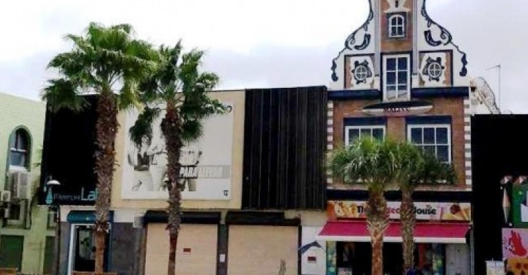 Commercial building in Mainstreet