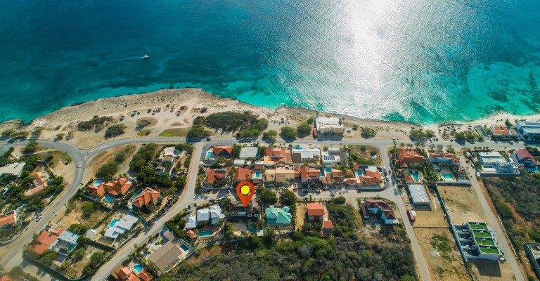 Home at Malmok Beach