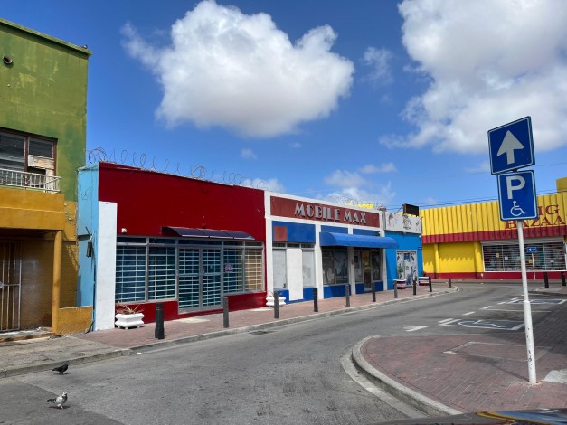 Commercial building in Oranjestad