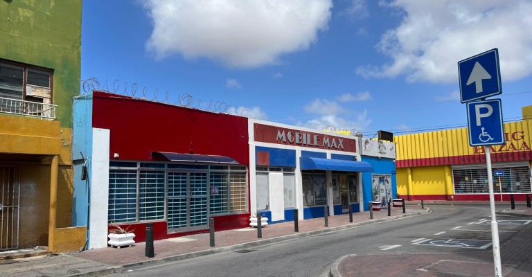 Commercial building in Oranjestad