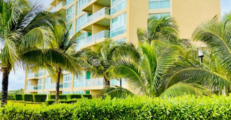 Ocean front condo on the ground floor