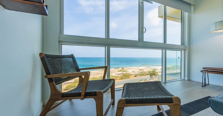 Ocean Front Turquiose Penthouse