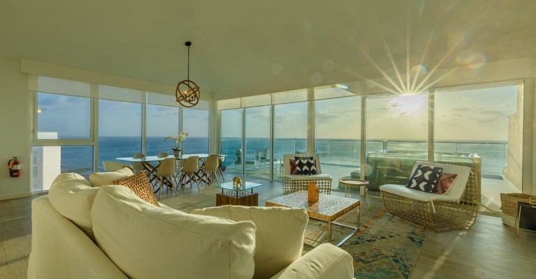 Ocean Front Turquiose Penthouse