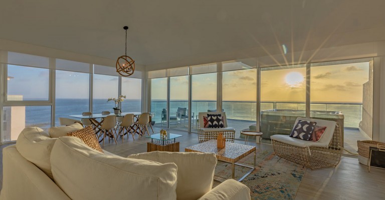 Ocean Front Turquiose Penthouse