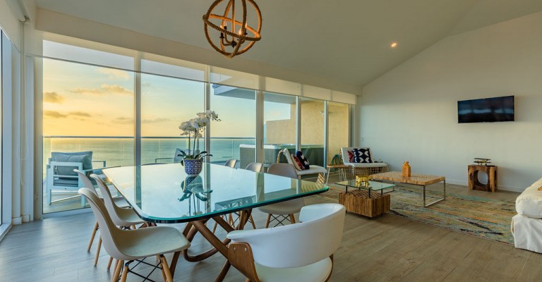 Ocean Front Turquiose Penthouse