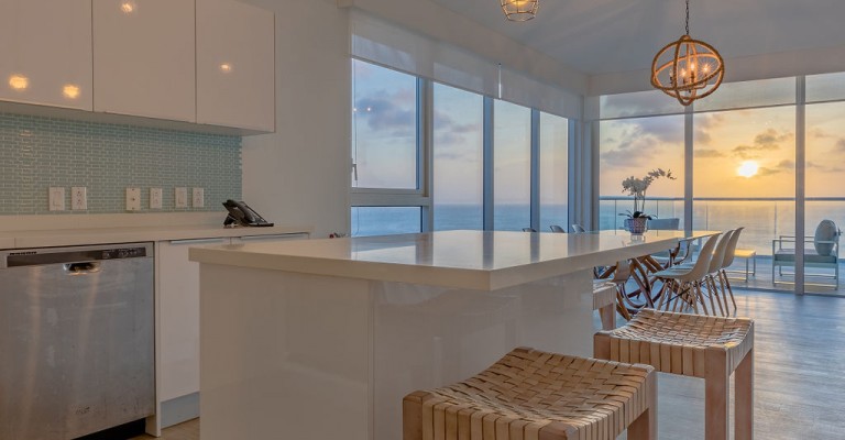 Ocean Front Turquiose Penthouse