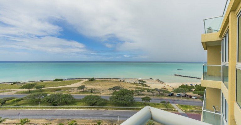 Blue Residences Penthouse 1-3 Indigo