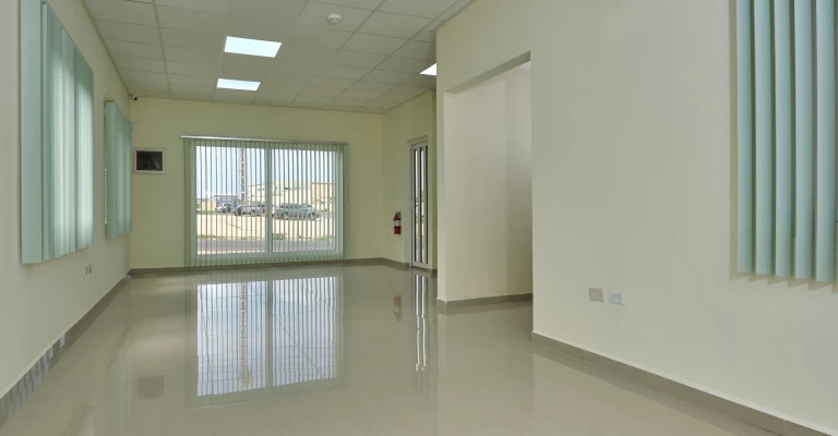 Commercial Building Cumana