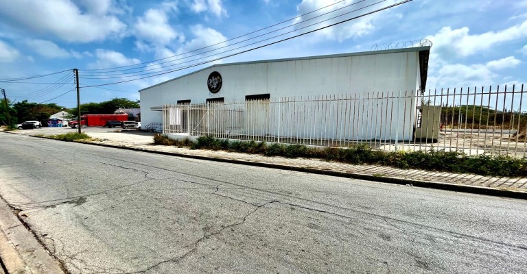 Warehouse in Oranjestad. On hold.