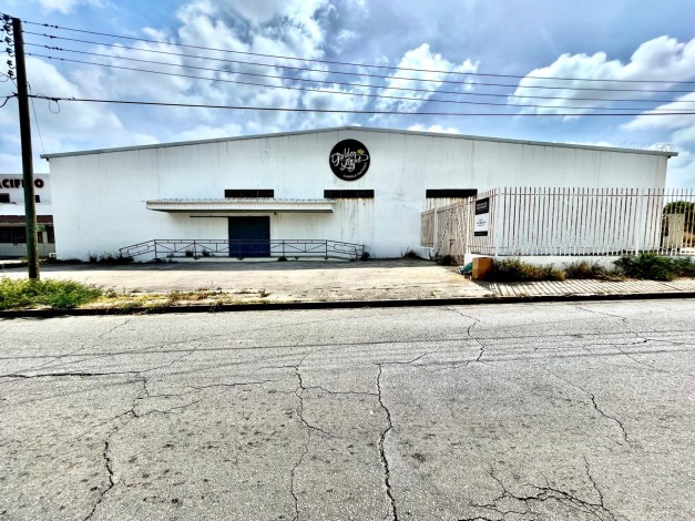 Warehouse in Oranjestad. On hold.