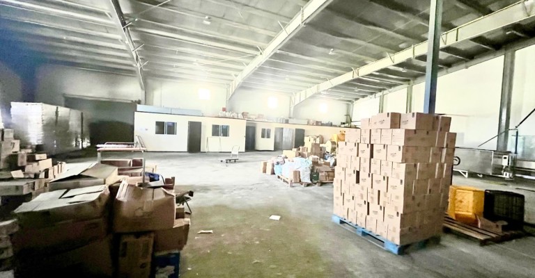 Warehouse in Oranjestad. On hold.