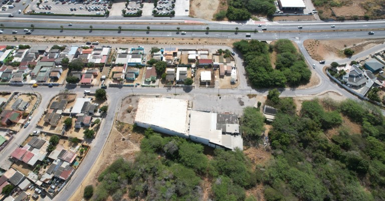 Warehouse in Oranjestad. On hold.