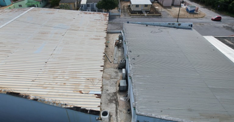 Warehouse in Oranjestad. On hold.