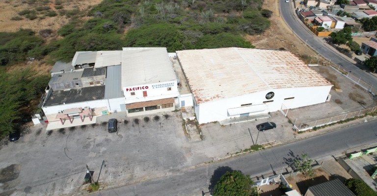 Warehouse in Oranjestad. On hold.