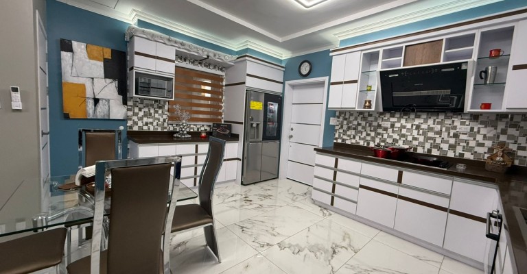 Luxury One Bedroom Long Term