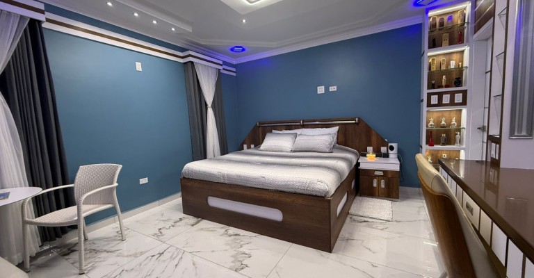 Luxury One Bedroom Long Term