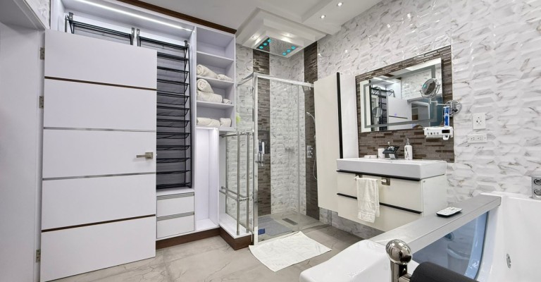 Luxury One Bedroom Long Term