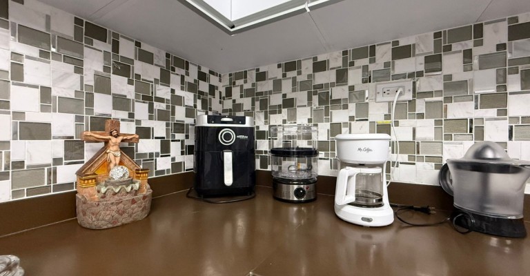 Luxury One Bedroom Long Term