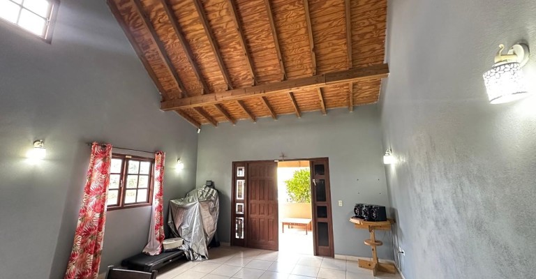 Family Home in Tarabana