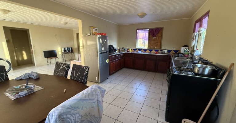 House in Pos Chikito with Apartment