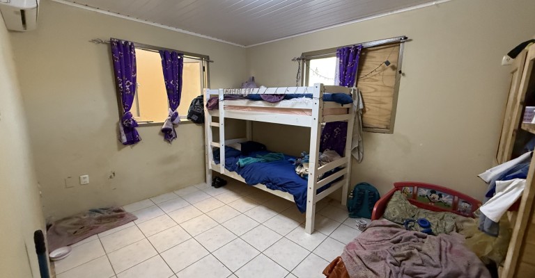 House in Pos Chikito with Apartment