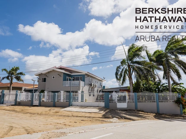 Spacious Two Story Home in Nuñe