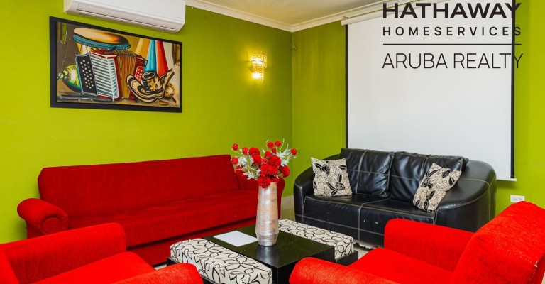 Spacious Two Story Home in Nuñe