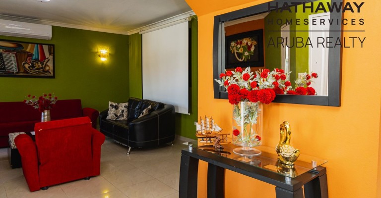 Spacious Two Story Home in Nuñe