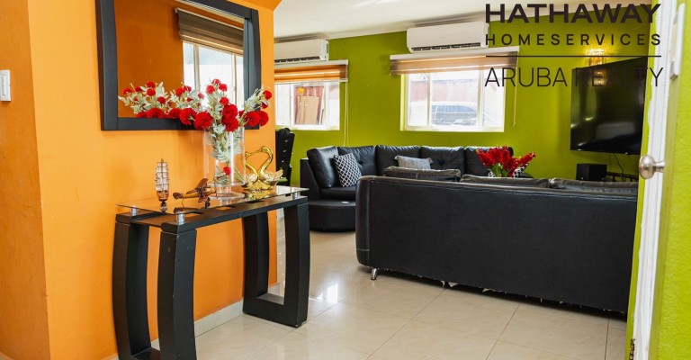 Spacious Two Story Home in Nuñe