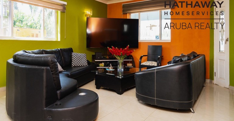 Spacious Two Story Home in Nuñe