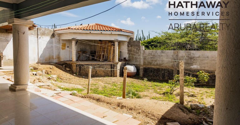 Spacious Two Story Home in Nuñe