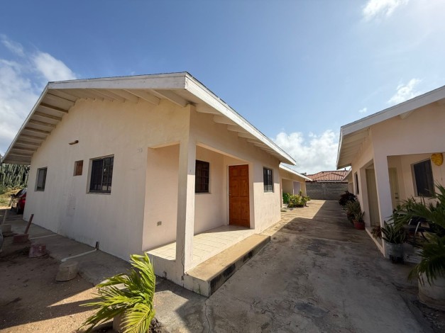Apartment Complex in Tanki Leendert