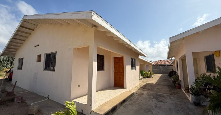 Apartment Complex in Tanki Leendert