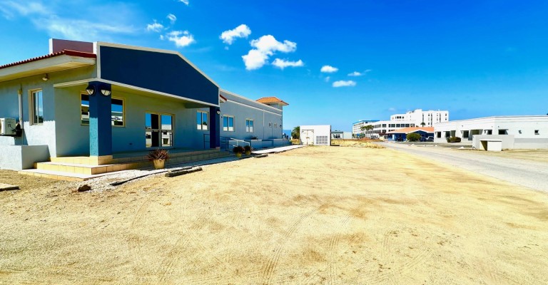 Commercial building For Rent in Hospital Area