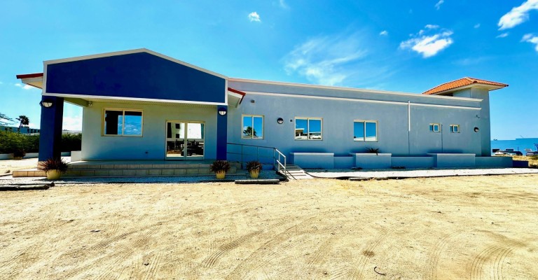 Commercial building For Rent in Hospital Area