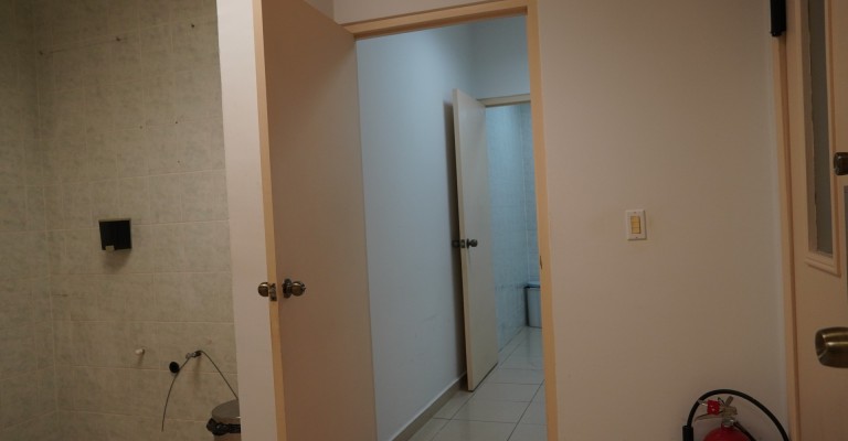 Commercial building For Rent in Hospital Area