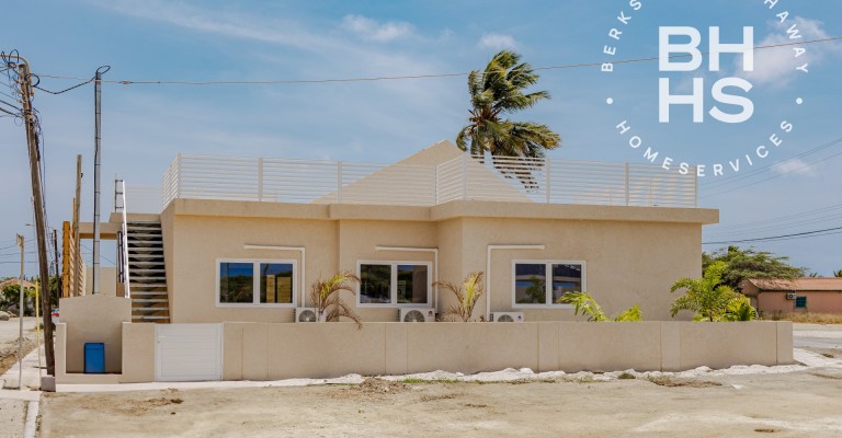 Brand-New Ocean View Villa in Savaneta