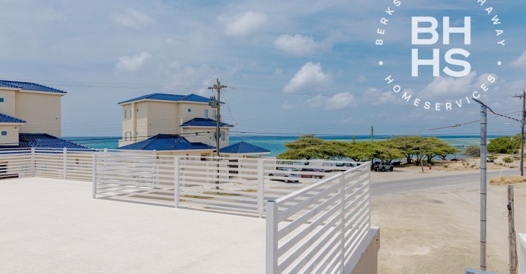 Brand-New Ocean View Villa in Savaneta