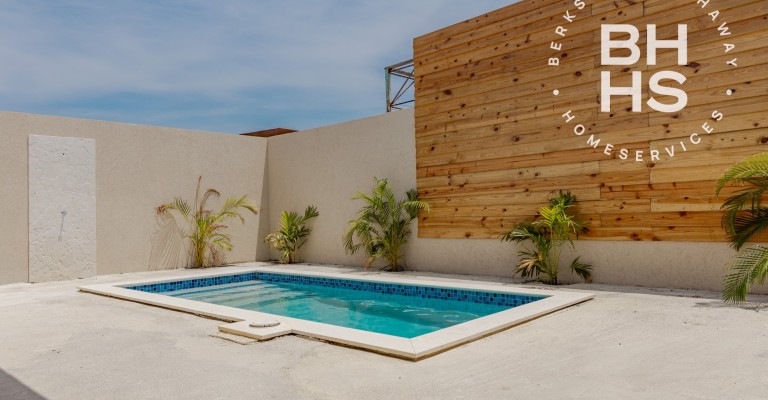 Brand-New Ocean View Villa in Savaneta