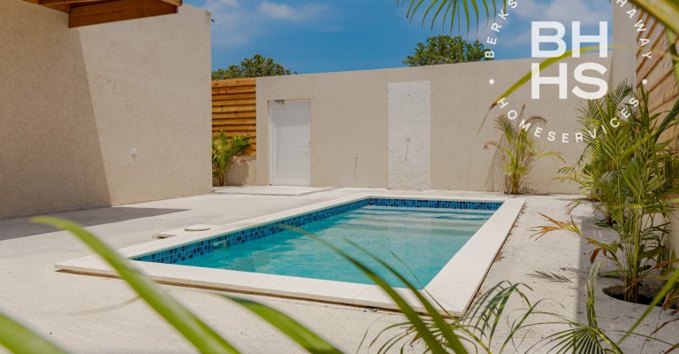 Brand-New Ocean View Villa in Savaneta