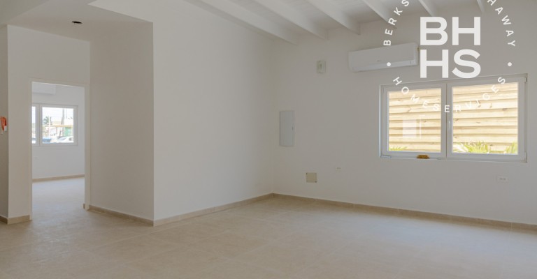 Brand-New Ocean View Villa in Savaneta