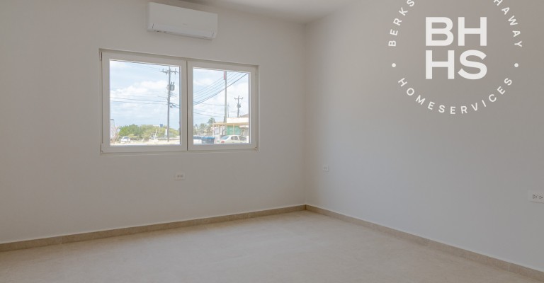 Brand-New Ocean View Villa in Savaneta