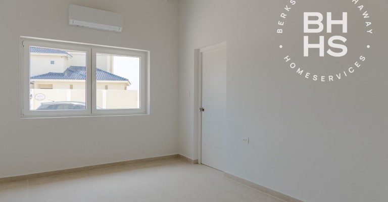 Brand-New Ocean View Villa in Savaneta