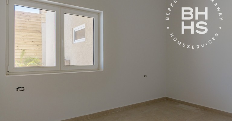 Brand-New Ocean View Villa in Savaneta