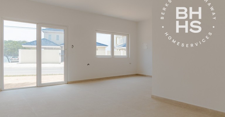 Brand-New Ocean View Villa in Savaneta