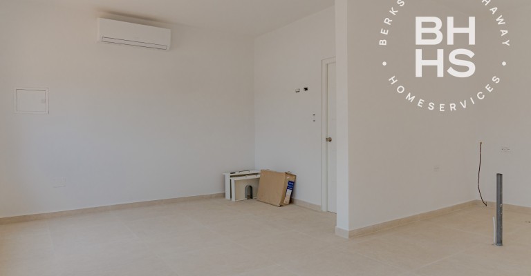 Brand-New Ocean View Villa in Savaneta