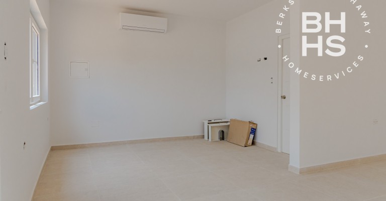 Brand-New Ocean View Villa in Savaneta