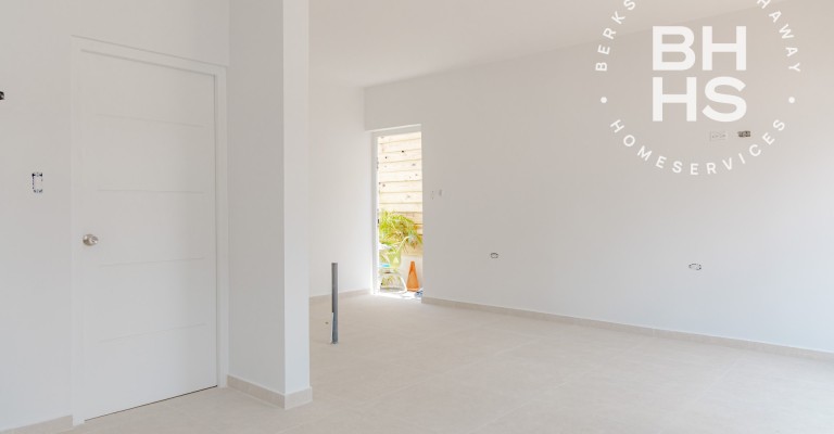 Brand-New Ocean View Villa in Savaneta